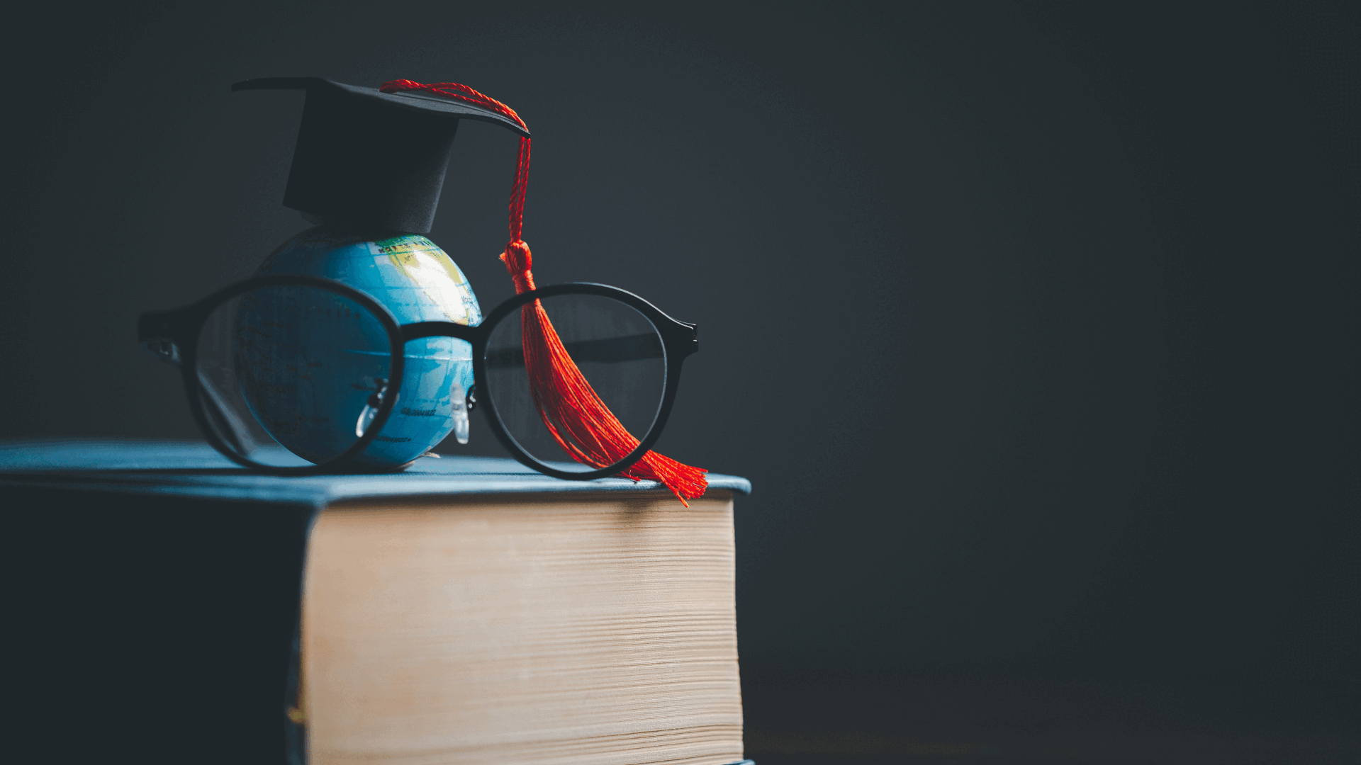 Grupo de profissionais e pesquisadores em auditório de evento científico, representando a oportunidade viabilizada pelo Subsídio WCTCIM.